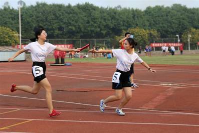 女子异程接力1000决赛_副本